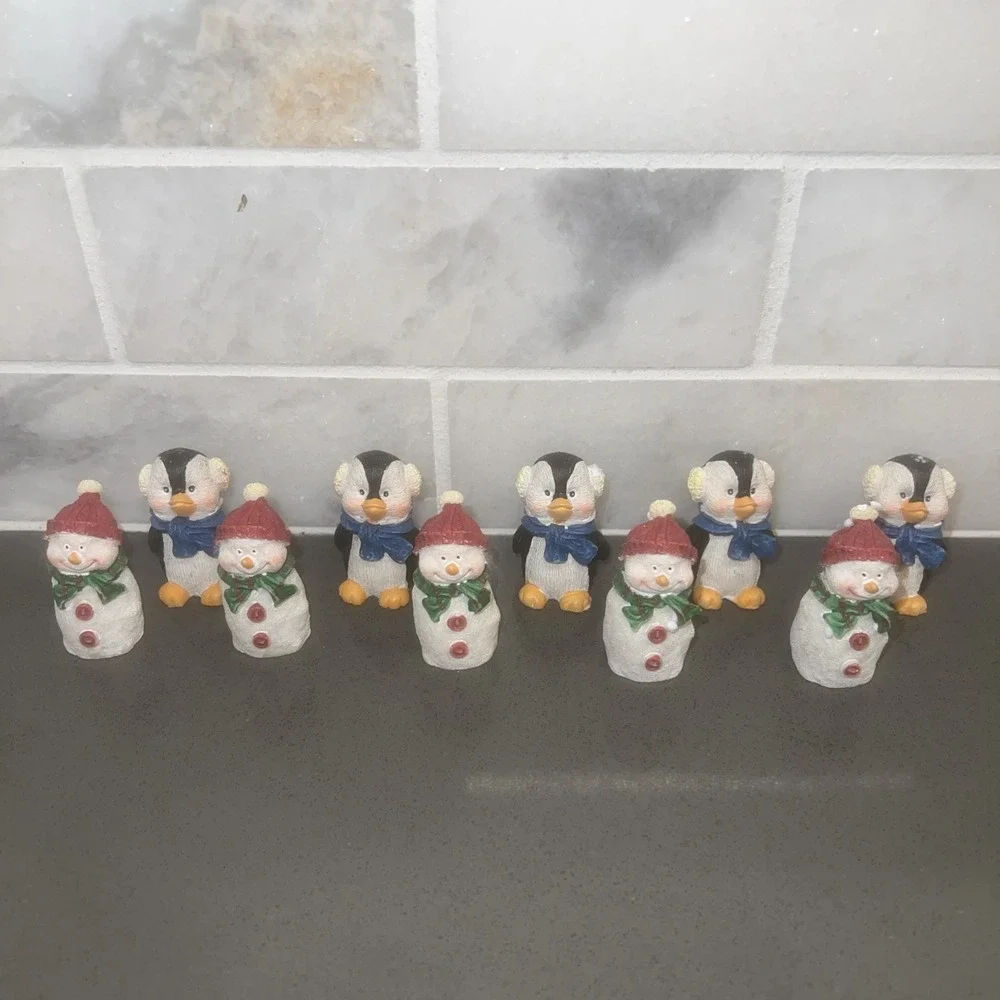 Avon Vintage Snowmen & Penguins TicTacToe 